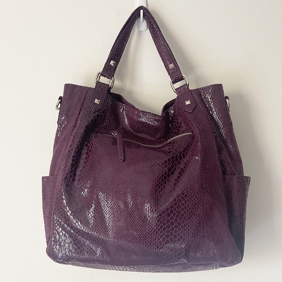 NWT Kenneth Cole Reaction  faux Snakeskin Shoulder Bag - Picture 2 of 3